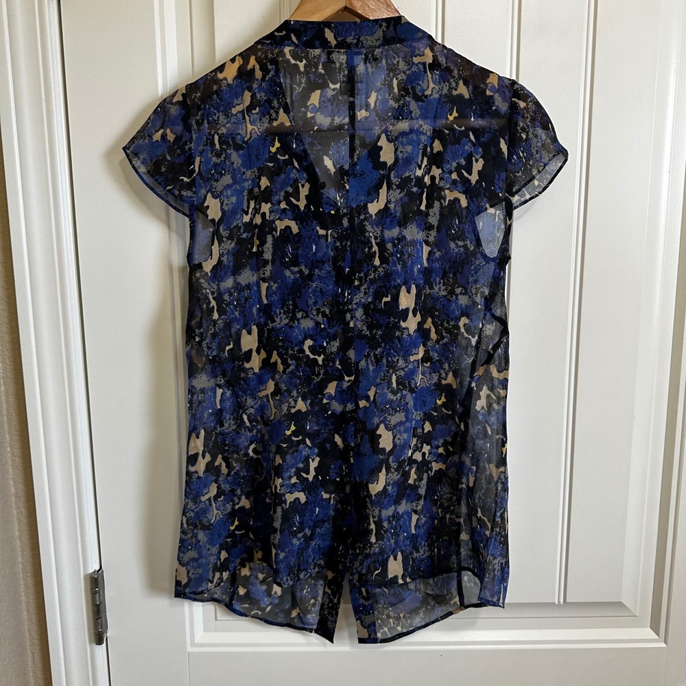 Charlotte Ronson Silk Blouse Abstract Print Ruffle Front‎ Cap Sleeve Size 2 - Picture 5 of 7